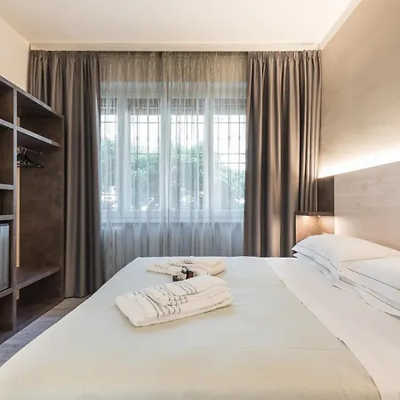 ゲストハウス Le Nove Muse 4*